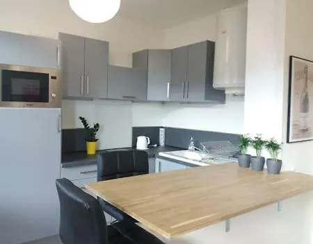 Appt 2eme Etage Sur L'ile De *