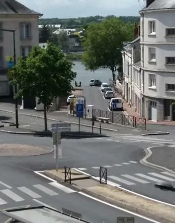 Appt 2eme Etage Sur L'ile De * Saumur