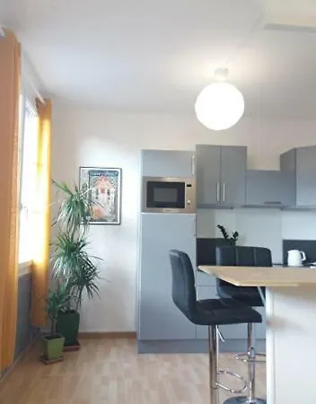 Appt 2ème étage Sur L’ile De *
