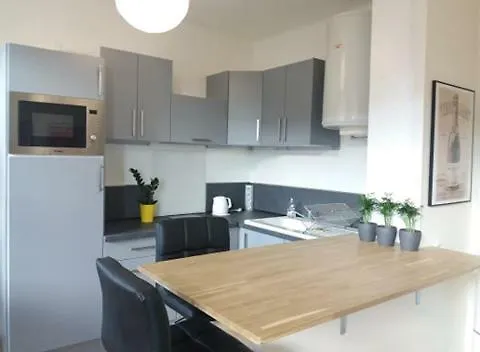 Appt 2eme Etage Sur L'ile De *